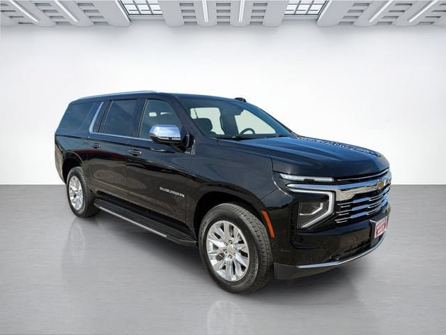 Used 2025 Chevrolet Suburban Premier AWD/4WD image 2