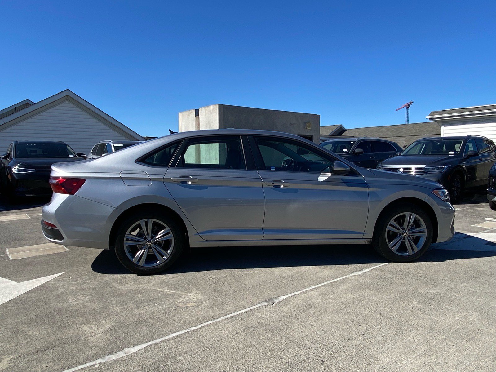 Certified 2023 Volkswagen Jetta SE FWD image 2
