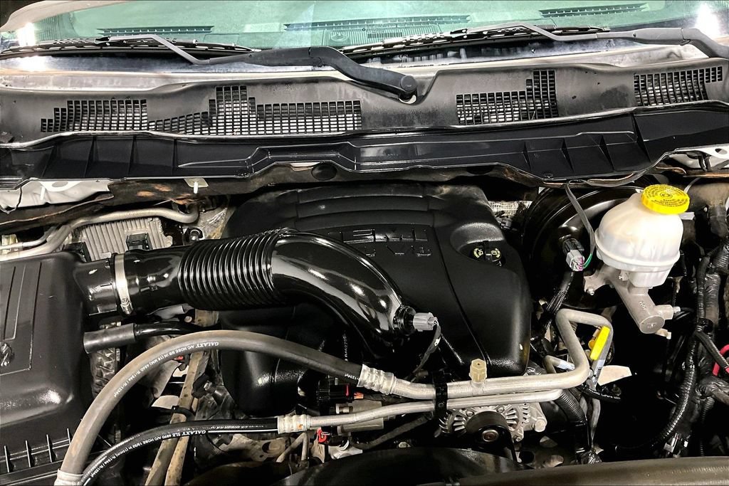 Used 2018 RAM 1500 Express w/ Express Value Package AWD/4WD image 38
