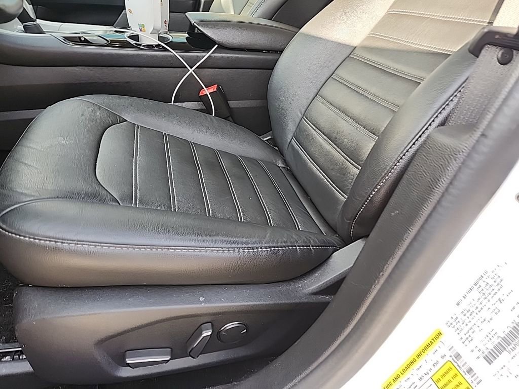 Used 2015 Ford Fusion SE w/ Equipment Group 202A image 13