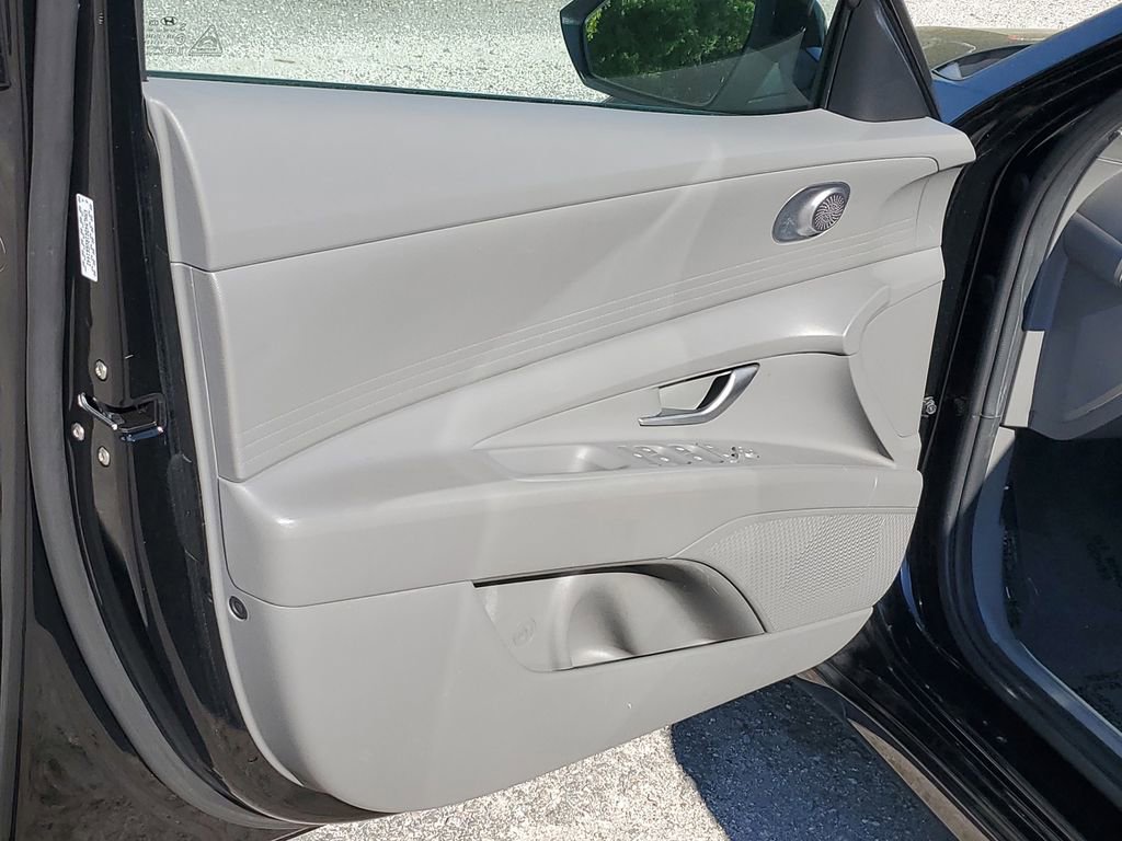 Used 2024 Hyundai Elantra SEL FWD image 16