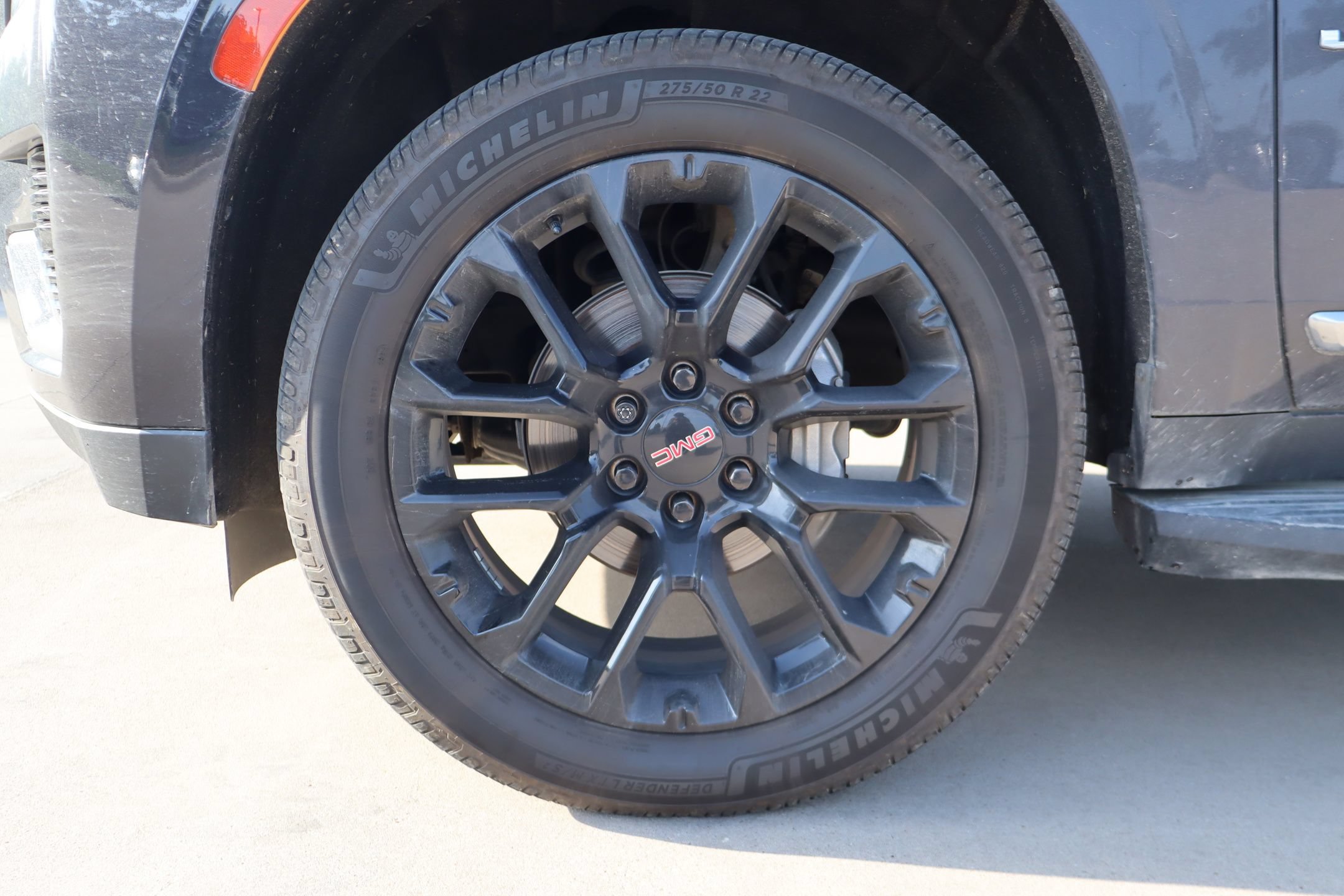 Used 2023 GMC Yukon SLT AWD/4WD image 10