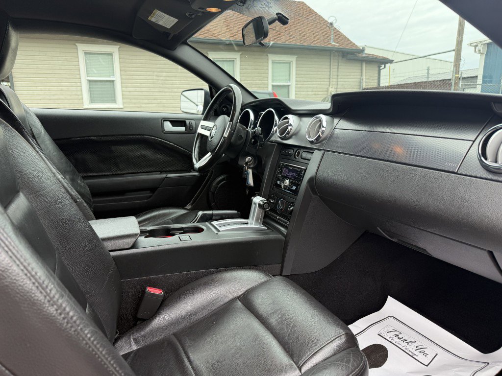 Used 2008 Ford Mustang Premium RWD image 19