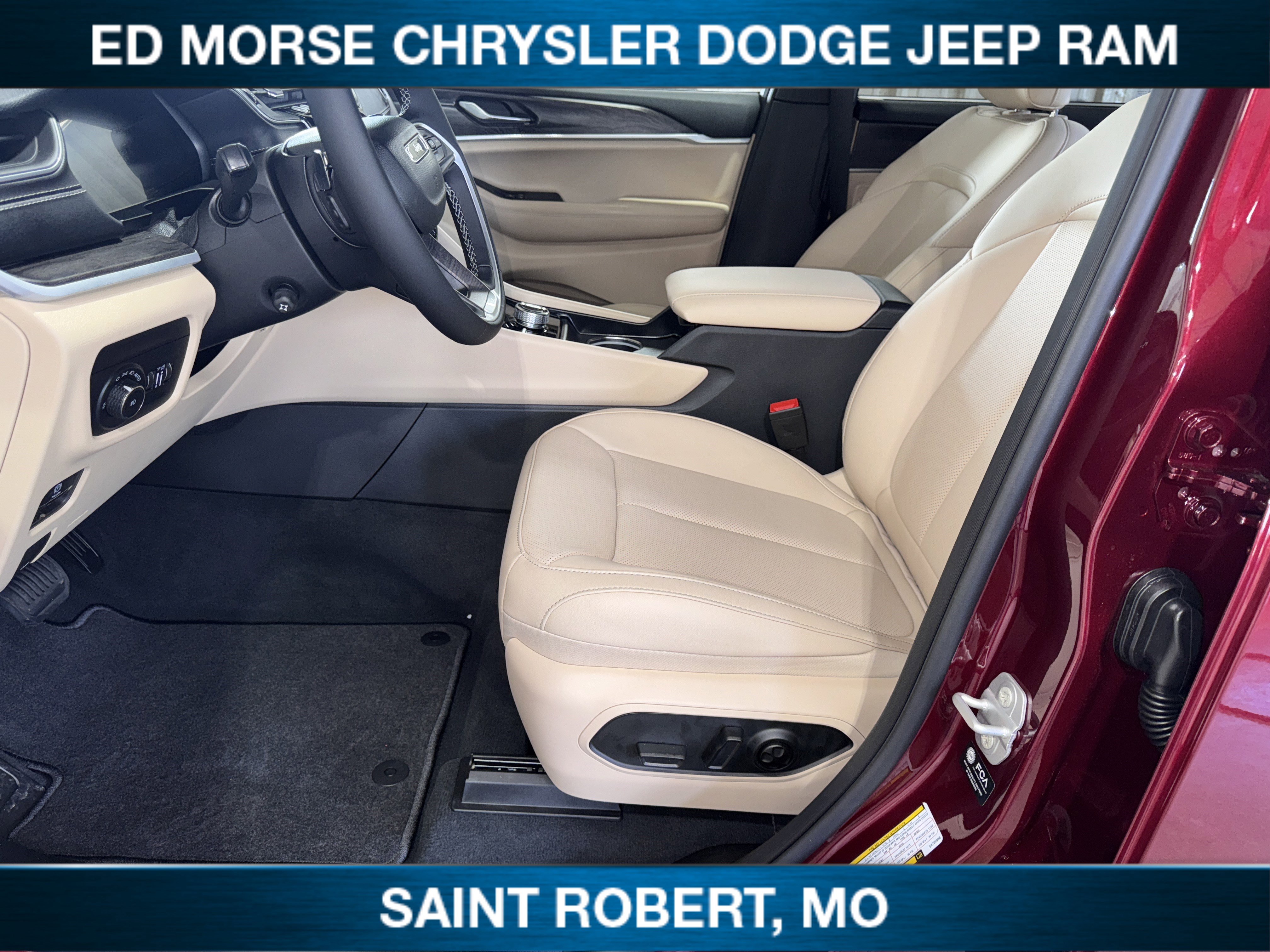 New 2025 Jeep Grand Cherokee L Limited w/ Luxury Tech Group II image 29