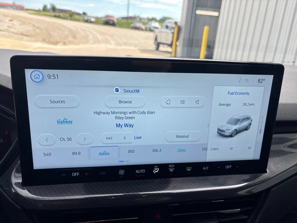 Used 2025 Ford Escape ST-Line w/ Equipment Group 301A FWD image 17