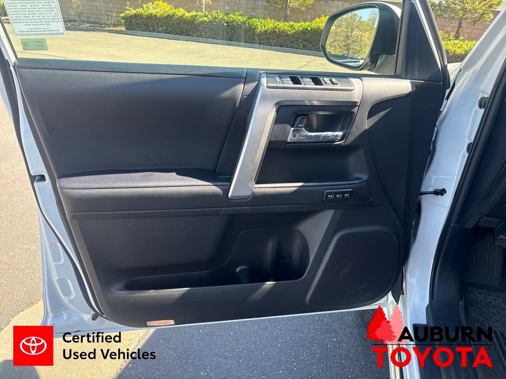 Used 2024 Toyota 4Runner Limited AWD/4WD image 17