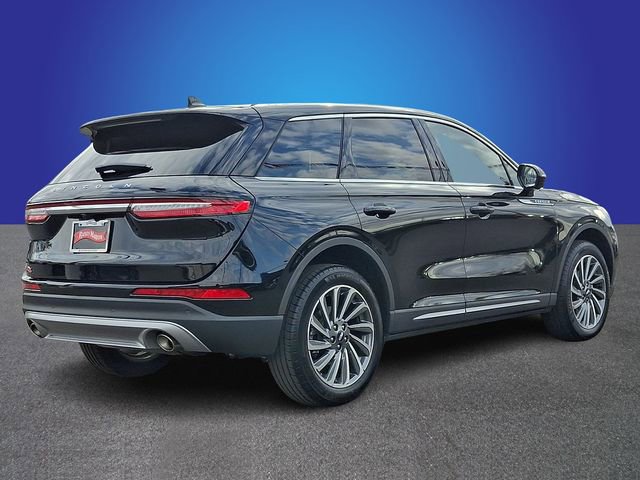 Certified 2025 Lincoln Corsair Reserve image 4