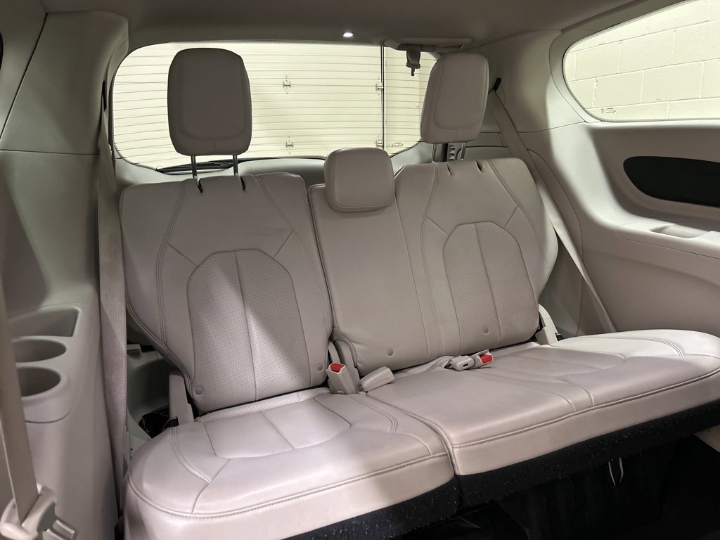 Used 2021 Chrysler Voyager Lxi image 10