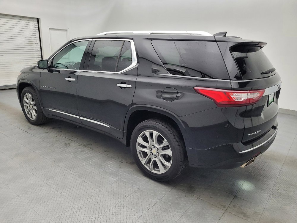 Used 2019 Chevrolet Traverse Premier w/ Driver Confidence II Package FWD image 3