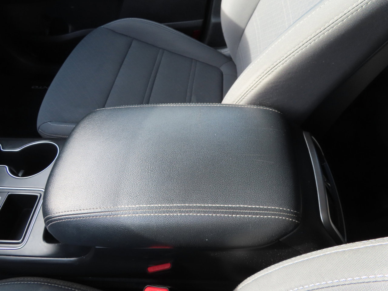 Used 2017 Kia Sorento LX w/ LX Convenience Package image 35