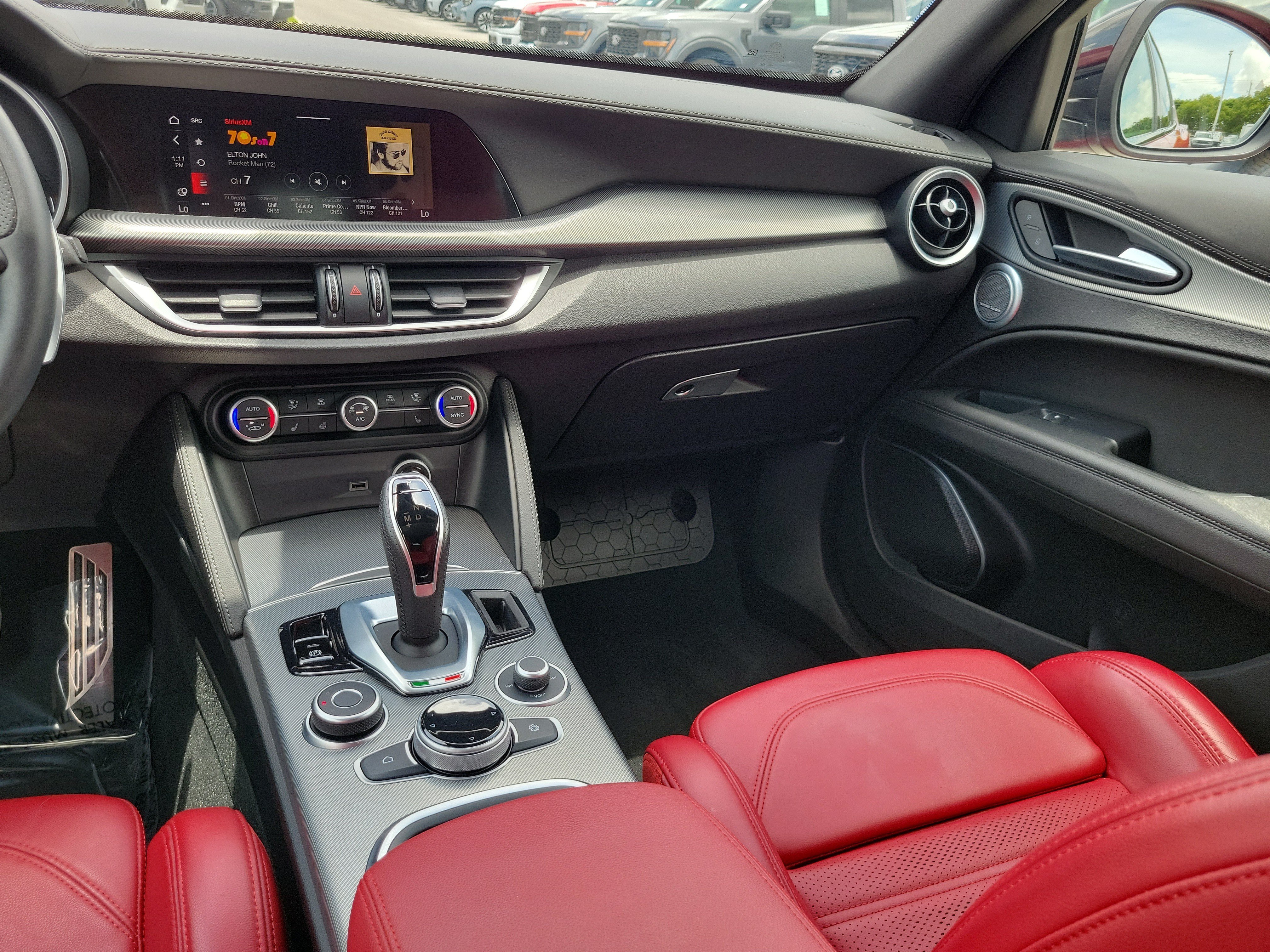 Used 2022 Alfa Romeo Stelvio Veloce AWD/4WD image 18