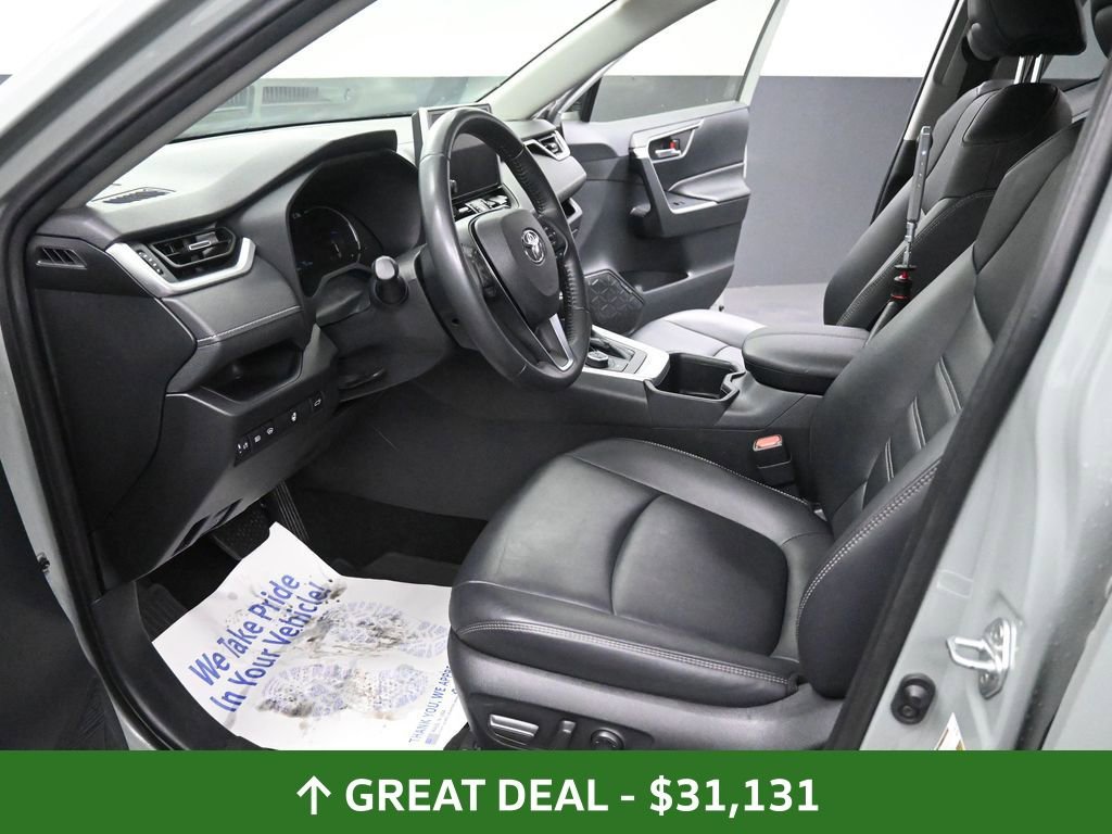 Used 2023 Toyota RAV4 XLE Premium image 33