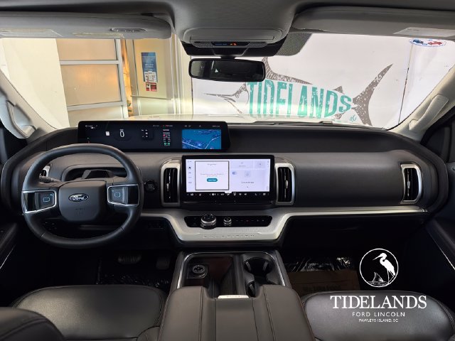 Certified 2025 Ford Expedition Active AWD/4WD image 16