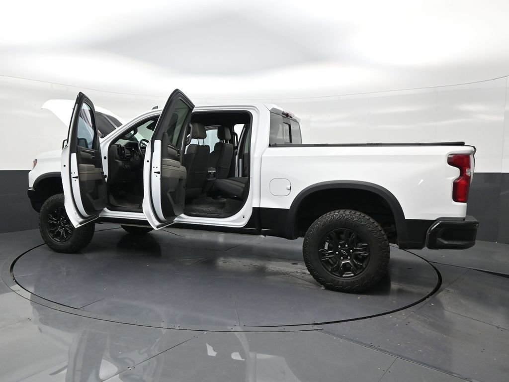 Used 2022 Chevrolet Silverado 1500 ZR2 w/ Technology Package image 31
