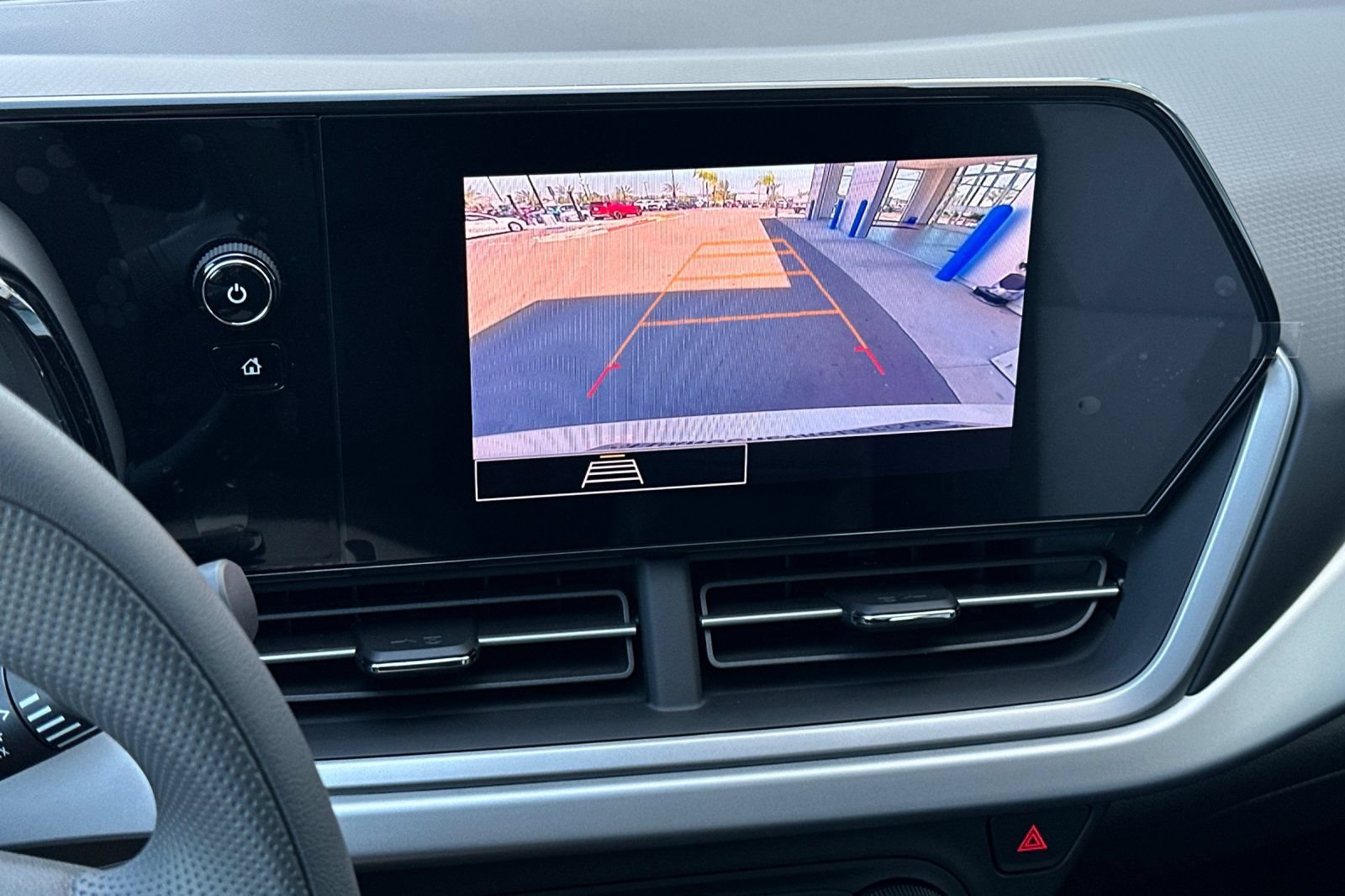 New 2026 Chevrolet Trax LS w/ LS Convenience Package FWD image 19