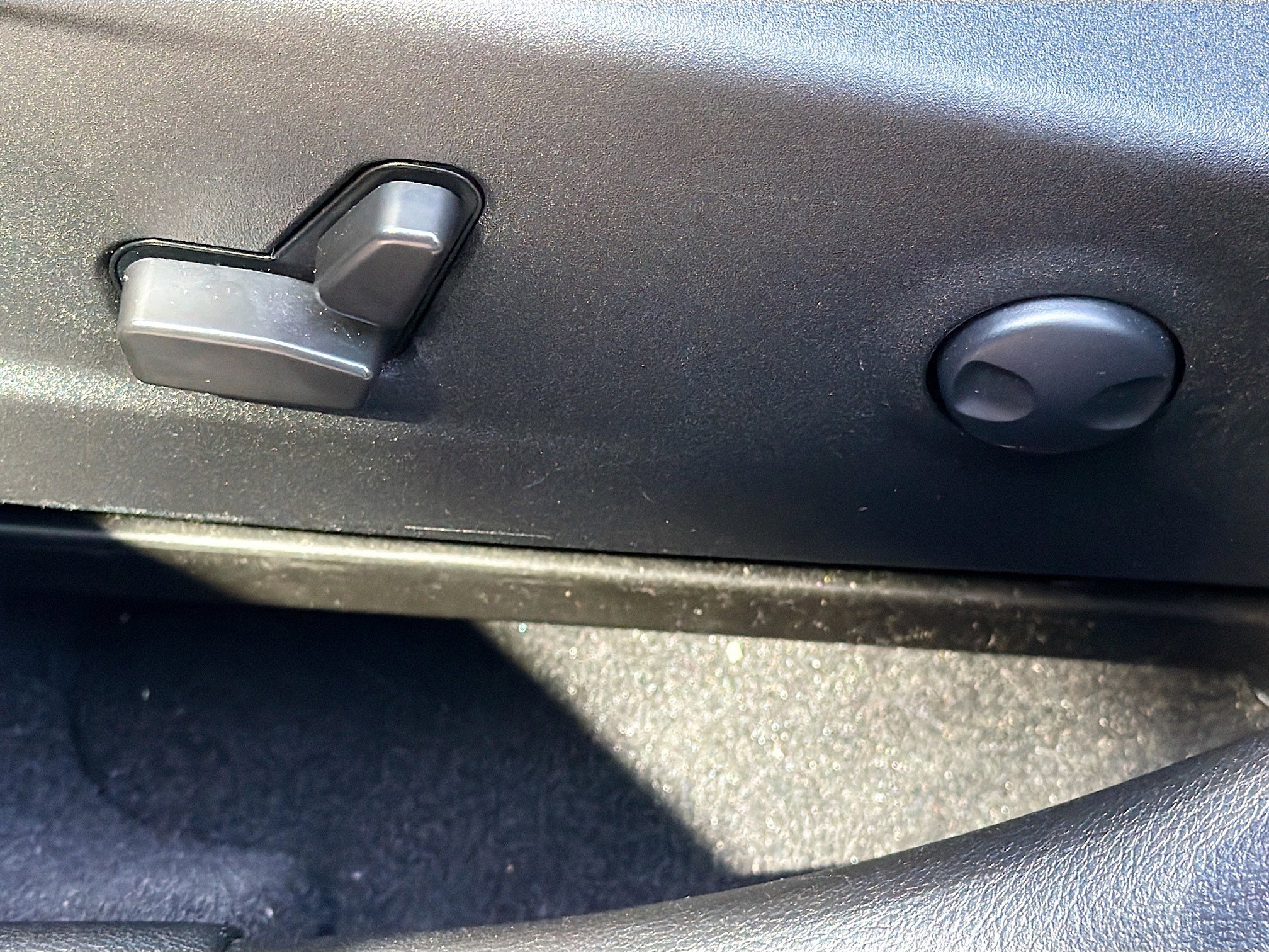 Used 2022 Dodge Charger SXT w/ Driver Convenience Group image 24