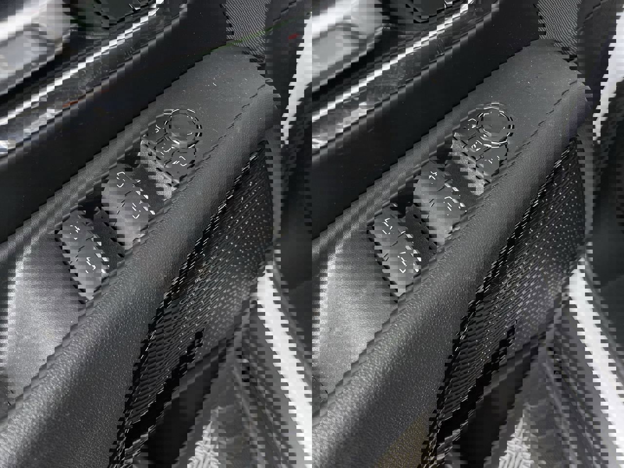 New 2025 Chevrolet Silverado EV LT image 81