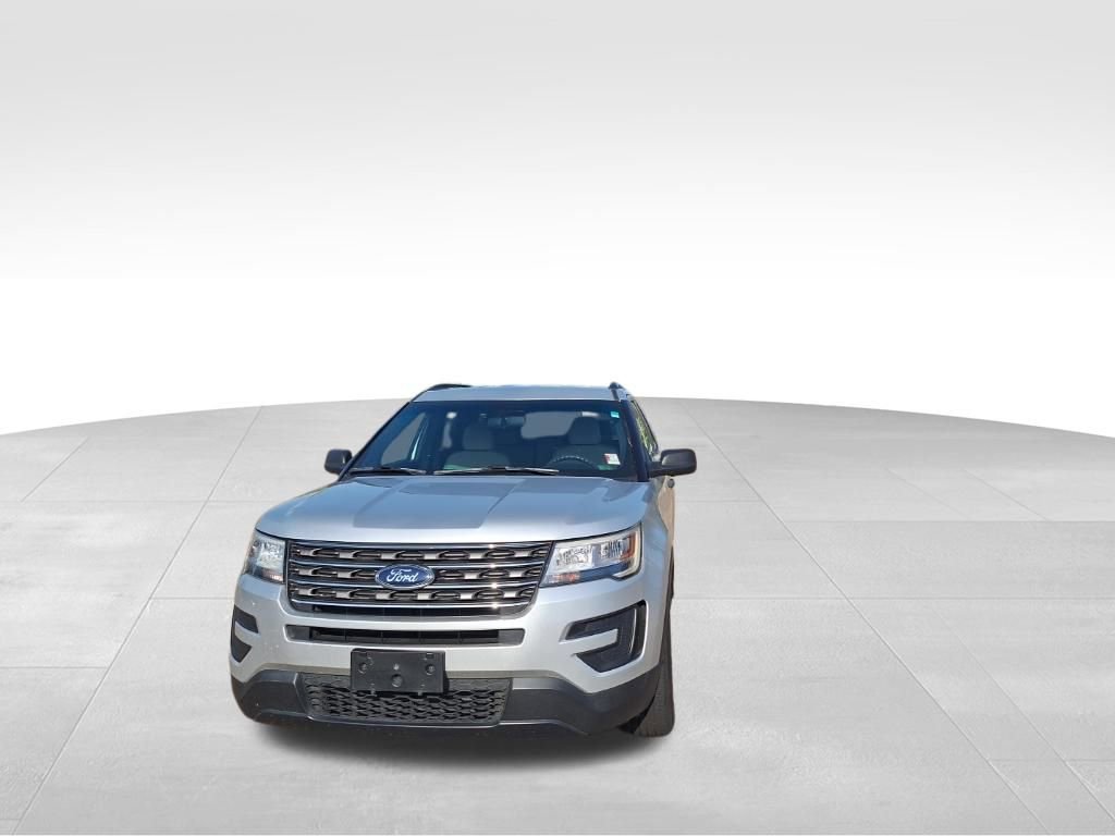 Used 2017 Ford Explorer Base video 3