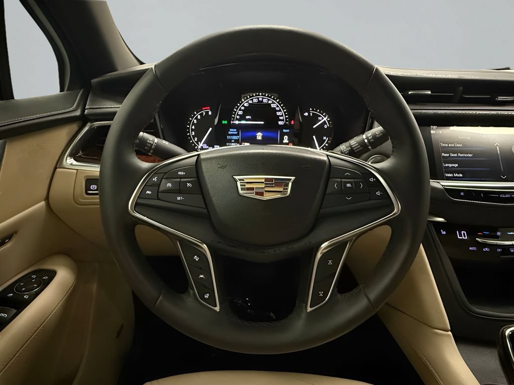 Used 2018 Cadillac XT5 Luxury w/ Driver Awareness Package FWD image 17