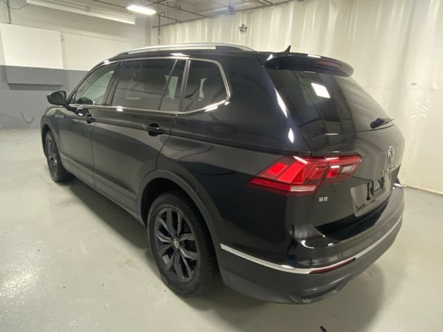 Used 2022 Volkswagen Tiguan SE AWD/4WD image 2