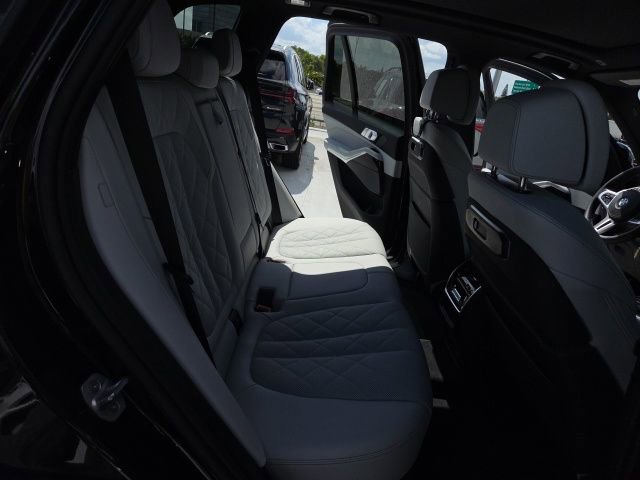Used 2025 BMW X5 M60i w/ Climate Comfort Package image 24