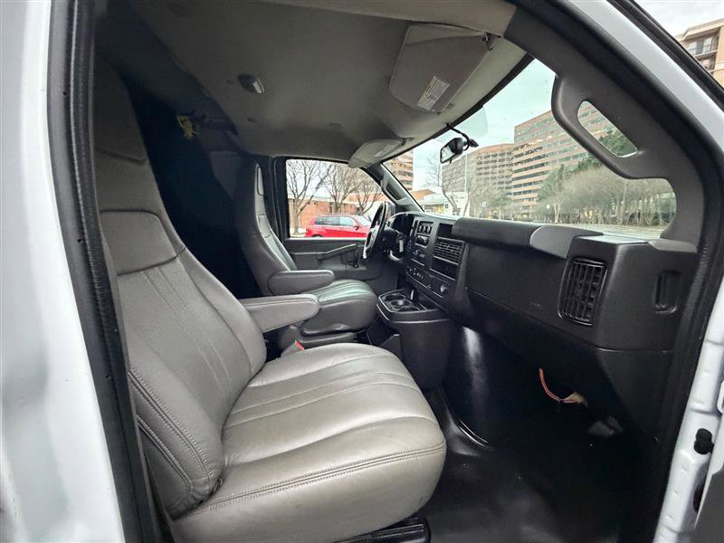 Used 2021 Chevrolet Express 2500 w/ Driver Convenience Package image 15