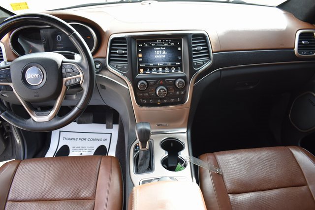 Used 2017 Jeep Grand Cherokee Summit w/ Platinum Series Group image 19