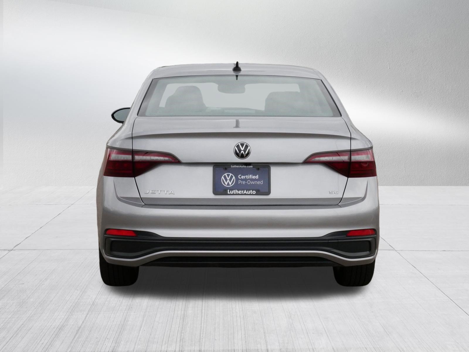 Certified 2024 Volkswagen Jetta SE FWD image 6
