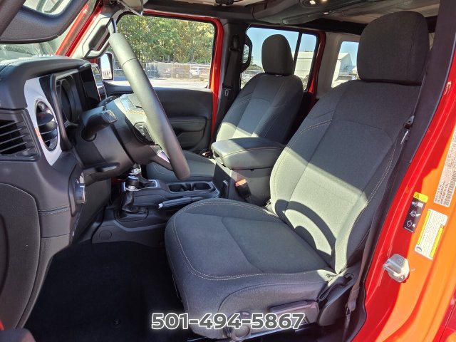 Used 2024 Jeep Wrangler Unlimited Sahara AWD/4WD image 9