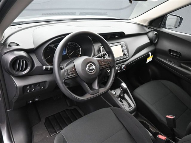 New 2025 Nissan Kicks Play S image 18