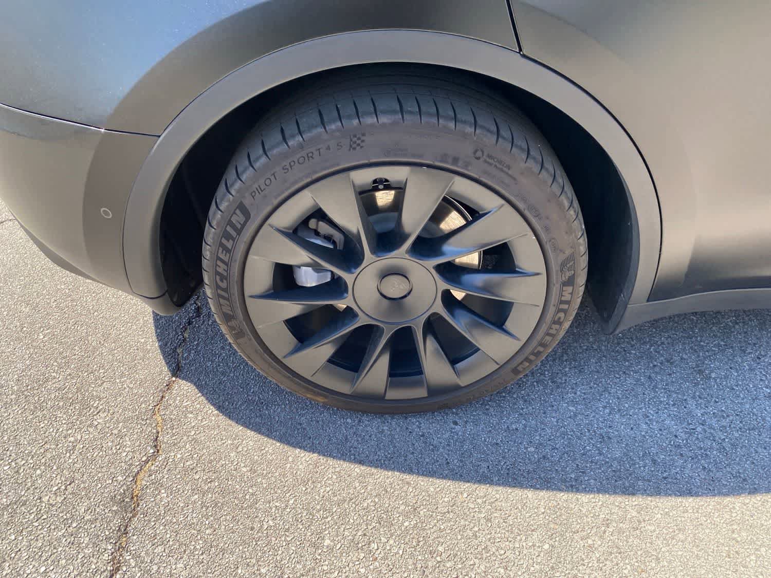 Used 2020 Tesla Model Y Long Range AWD/4WD image 5