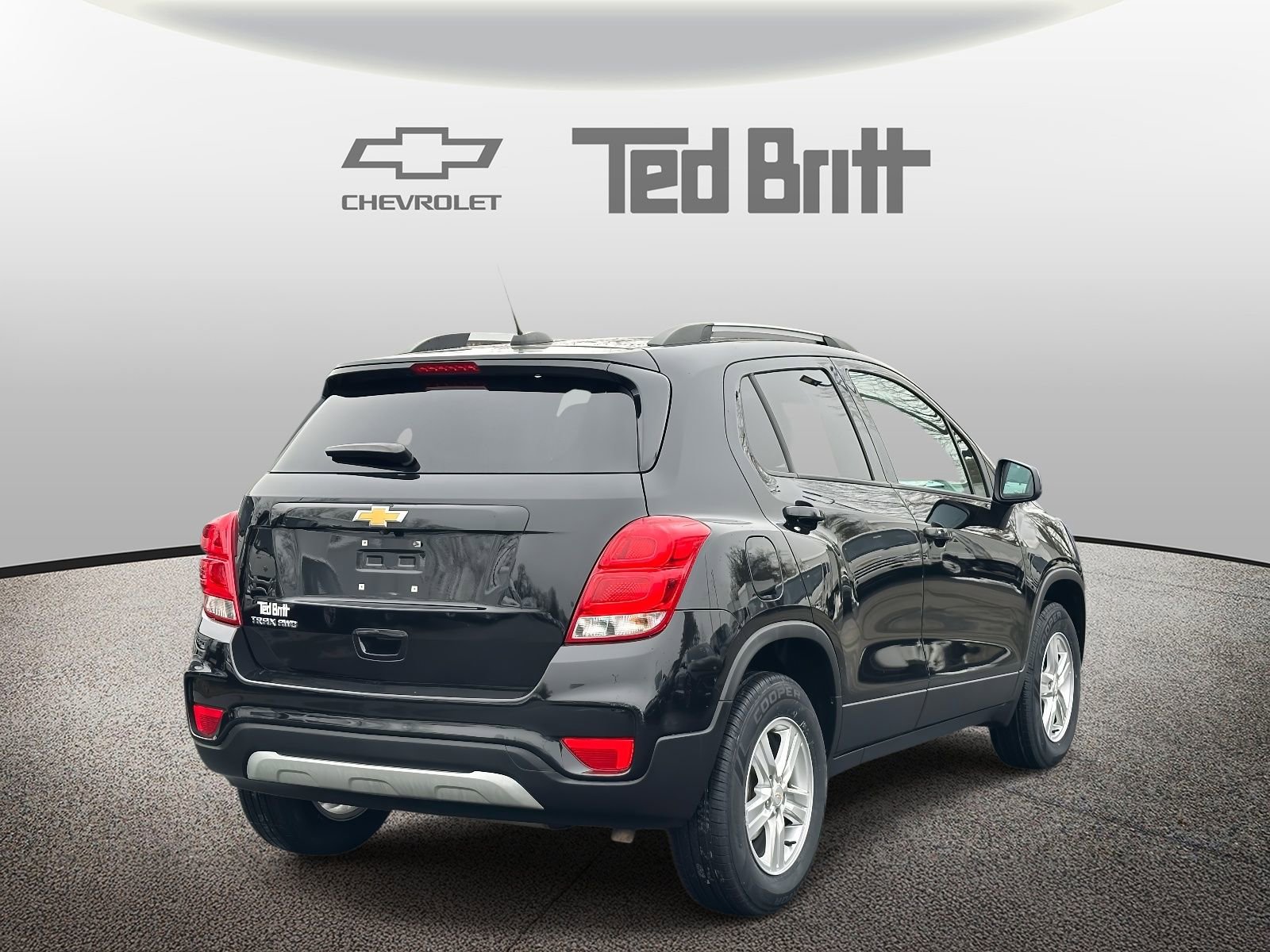 Certified 2022 Chevrolet Trax LT w/ LT Convenience Package image 4