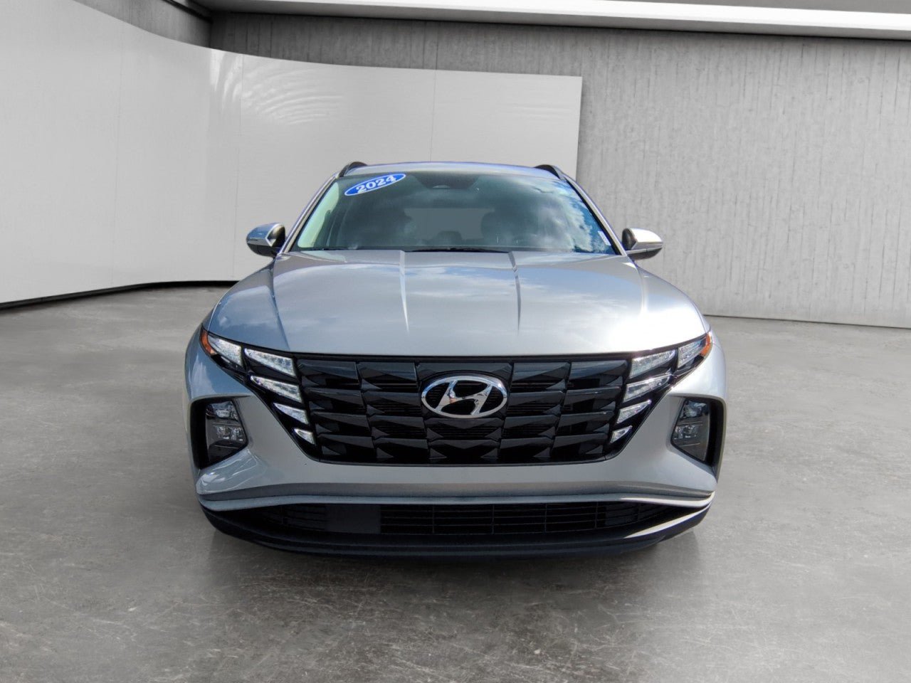 Used 2024 Hyundai Tucson SEL w/ Convenience Package FWD image 2