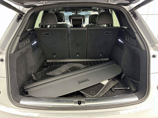 Certified 2023 Audi SQ5 Premium Plus w/ Premium Plus Package AWD/4WD image 10