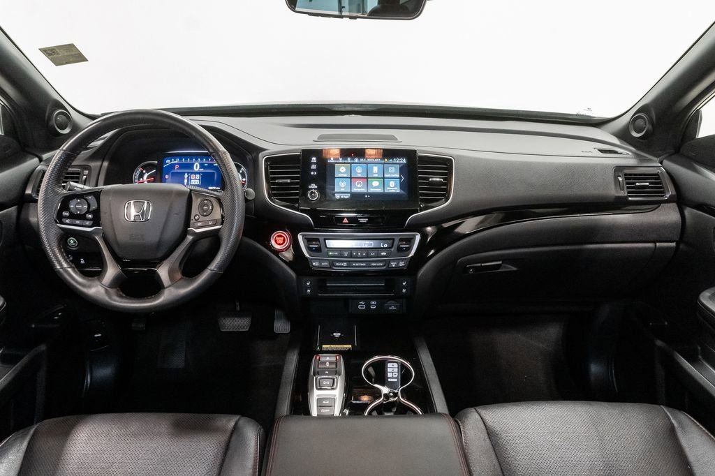 Used 2025 Honda Passport Black Edition image 31
