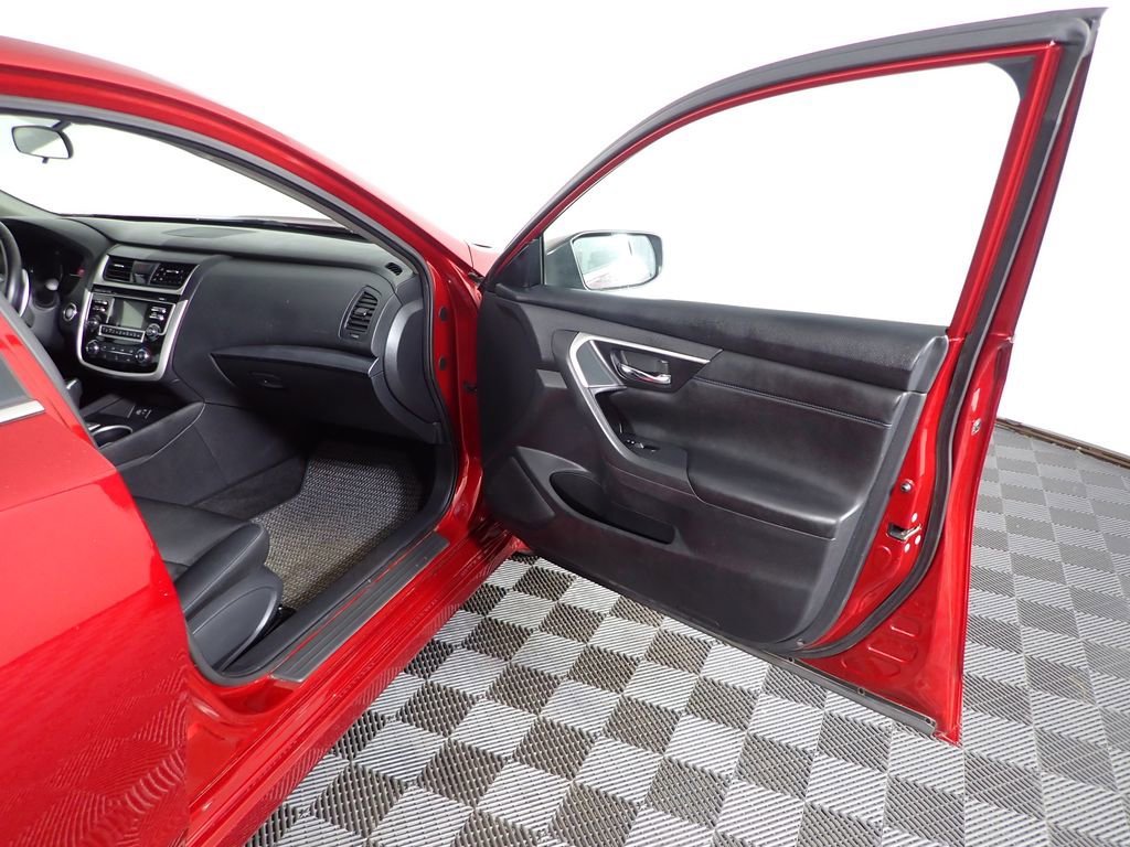 Used 2018 Nissan Altima 2.5 SR FWD image 33