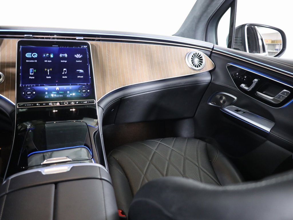 Used 2023 Mercedes-Benz EQE 500 4MATIC SUV w/ Pinnacle Trim Package image 42