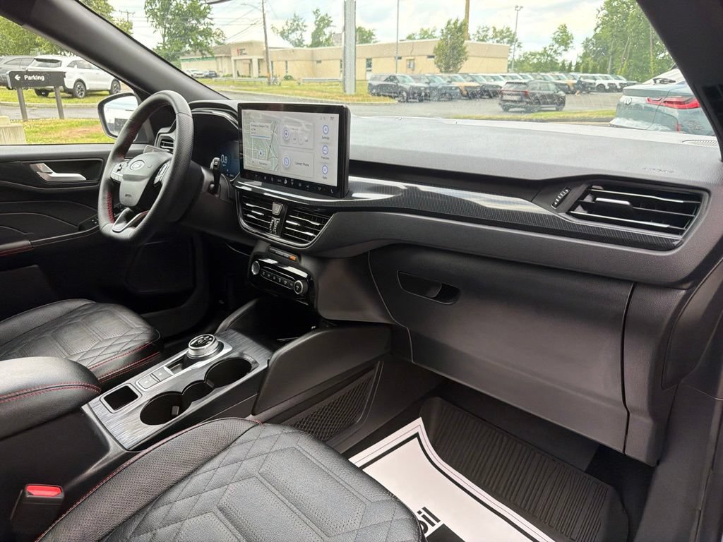 Used 2023 Ford Escape ST-Line Elite w/ Premium Technology Package AWD/4WD image 12