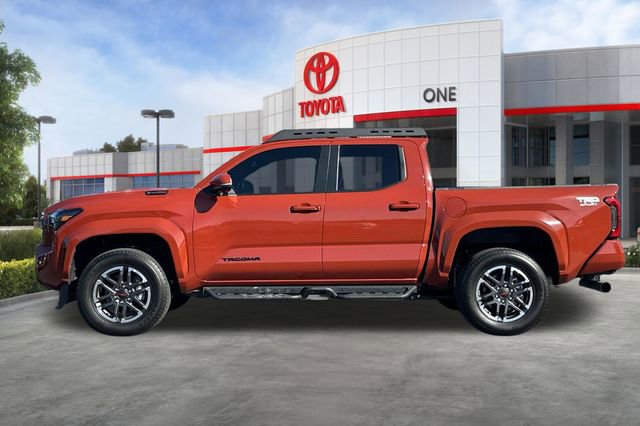 Certified 2025 Toyota Tacoma TRD Sport w/ TRD Sport Premium Package AWD/4WD image 9