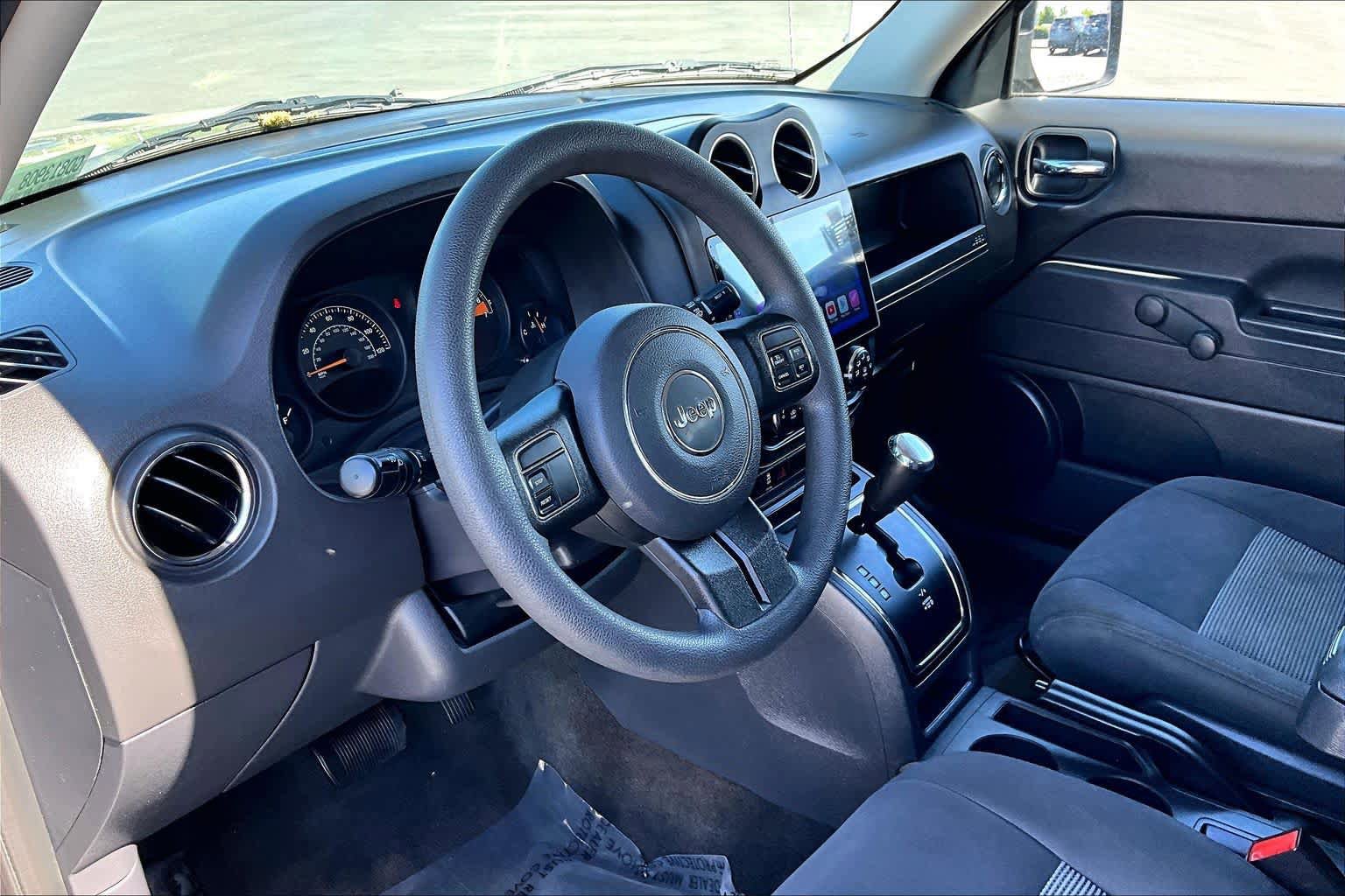 Used 2016 Jeep Patriot Sport FWD image 17