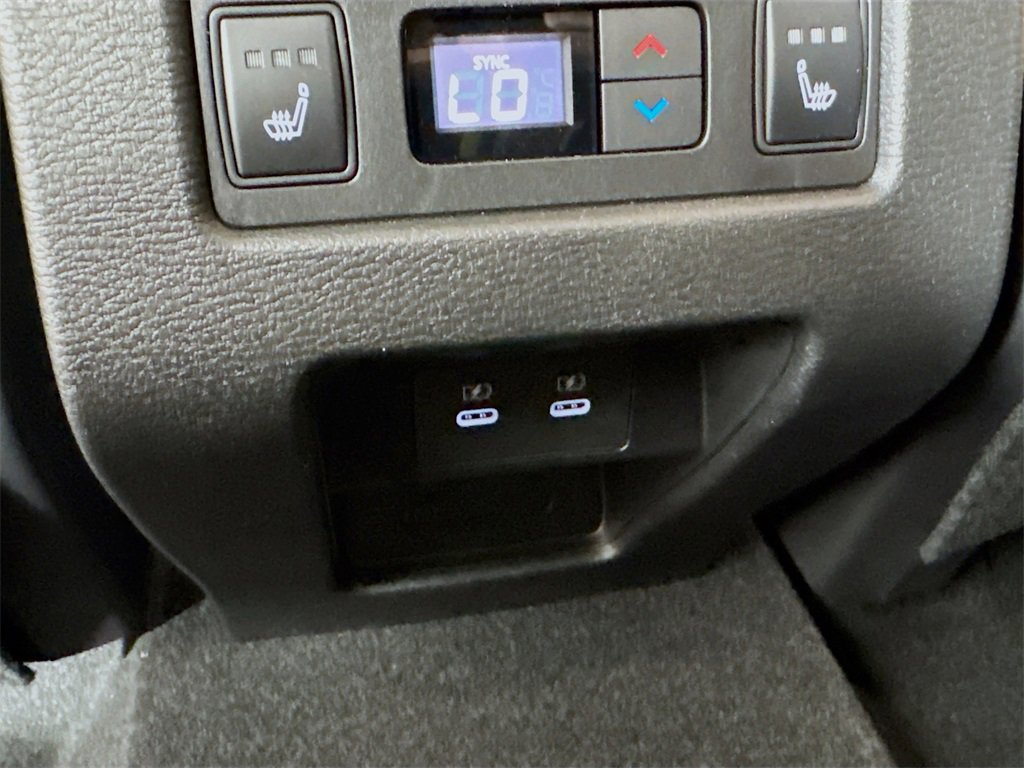 New 2025 Mitsubishi Outlander SEL image 27