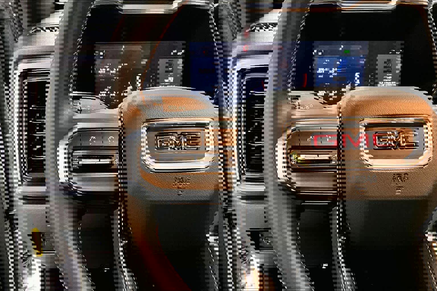 Used 2024 GMC Canyon AT4 w/ Technology Package image 22