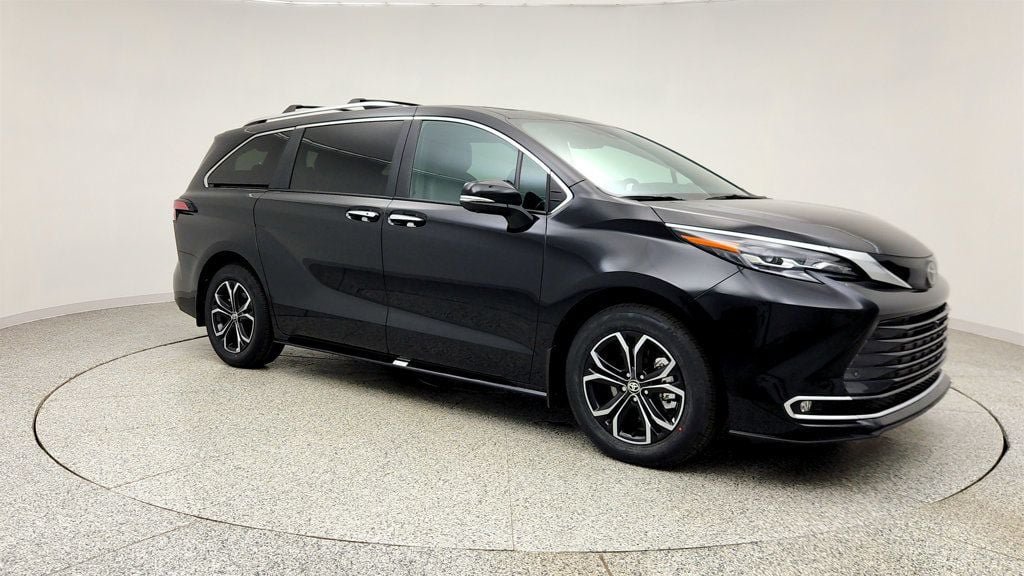 Used 2026 Toyota Sienna Platinum AWD/4WD image 3