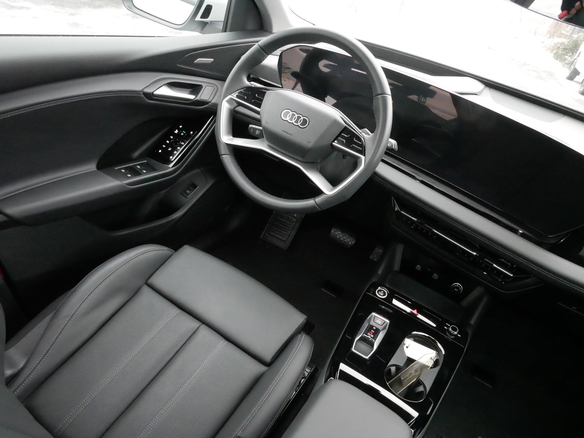 Used 2025 Audi Q6 e-tron Premium Plus w/ Premium Plus image 9