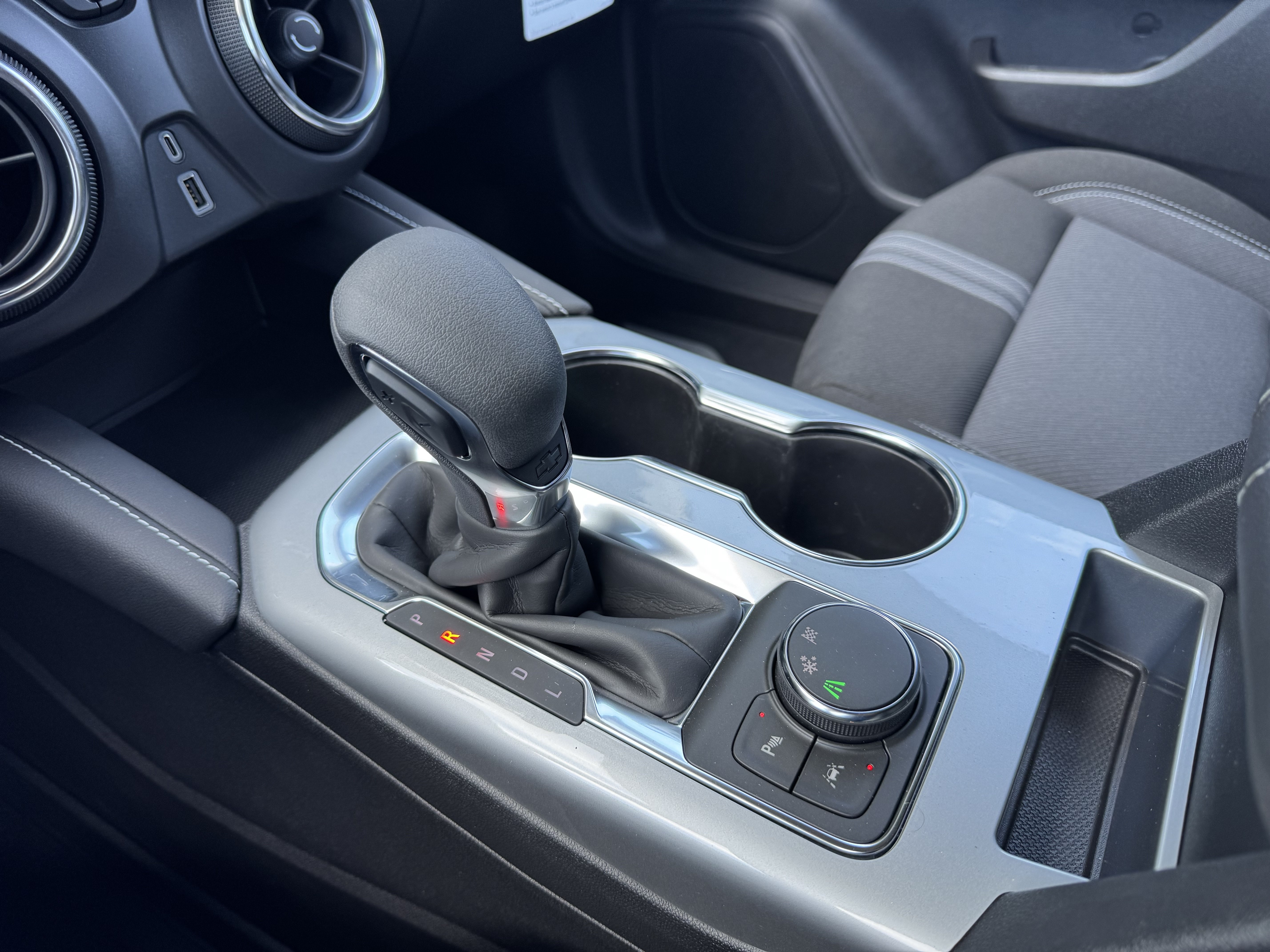 New 2026 Chevrolet Blazer LT w/ LPO, Floor Liner Package FWD image 23