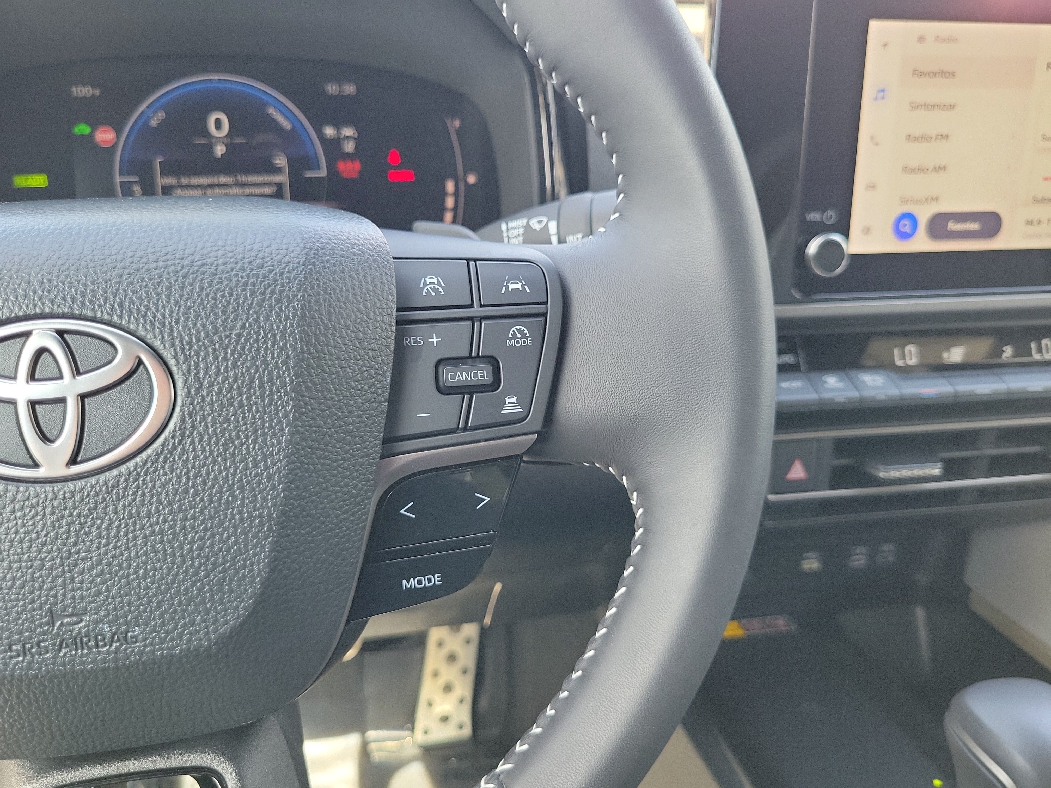 Used 2025 Toyota Camry SE FWD image 17