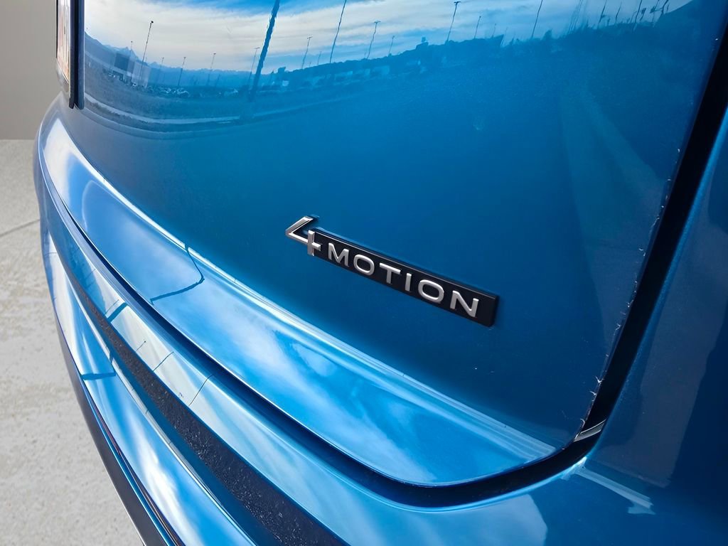 Used 2025 Volkswagen Atlas Cross Sport SEL Premium R-Line image 11