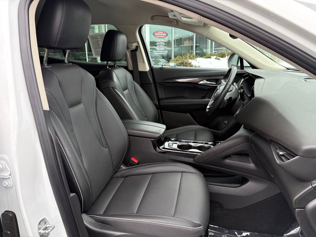 Used 2023 Buick Envision Essence image 14