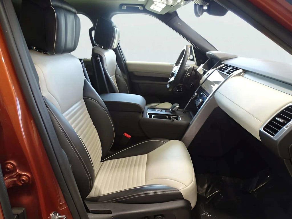 Used 2022 Land Rover Discovery HSE R-Dynamic image 24