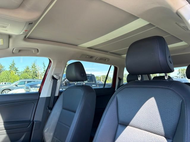 Used 2020 Volkswagen Tiguan SE w/ Panoramic Sunroof Package AWD/4WD image 12